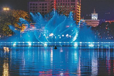 肇慶星湖牌坊音樂噴泉煥新重開，點亮城市夜經(jīng)濟